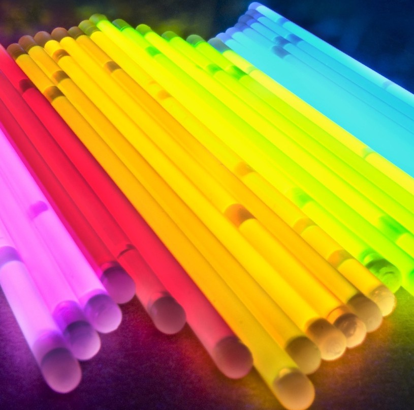 glow_bracelets-wallpaper-2560x1440